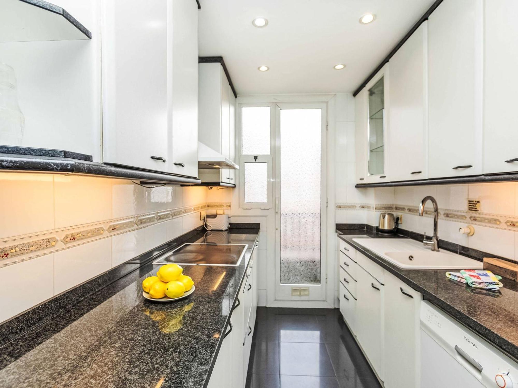 Apartment Sants-Les Corts Galileu By Interhome Barcelona Bagian luar foto